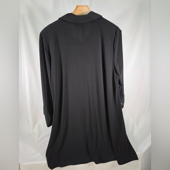 Slim Factor By Investments Button Front Top - Black - 2X - Picture 2 of 6